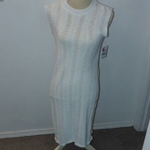 Chic White Sleeveless Knit Midi Dress